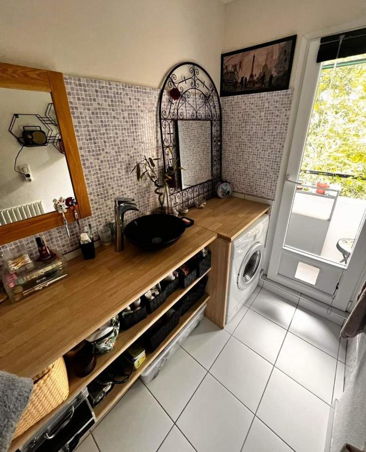 Charmant Appartement A Deux Pas Du Centre Historique 坎佩尔 外观 照片
