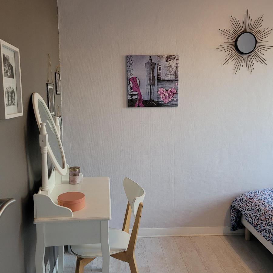 Charmant Appartement A Deux Pas Du Centre Historique 坎佩尔 外观 照片